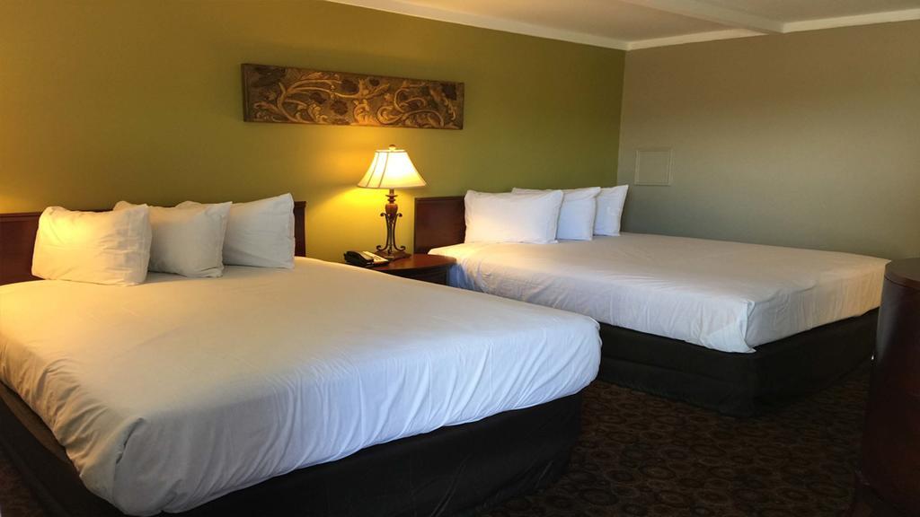 Kentucky Lake Inn Gilbertsville Room photo